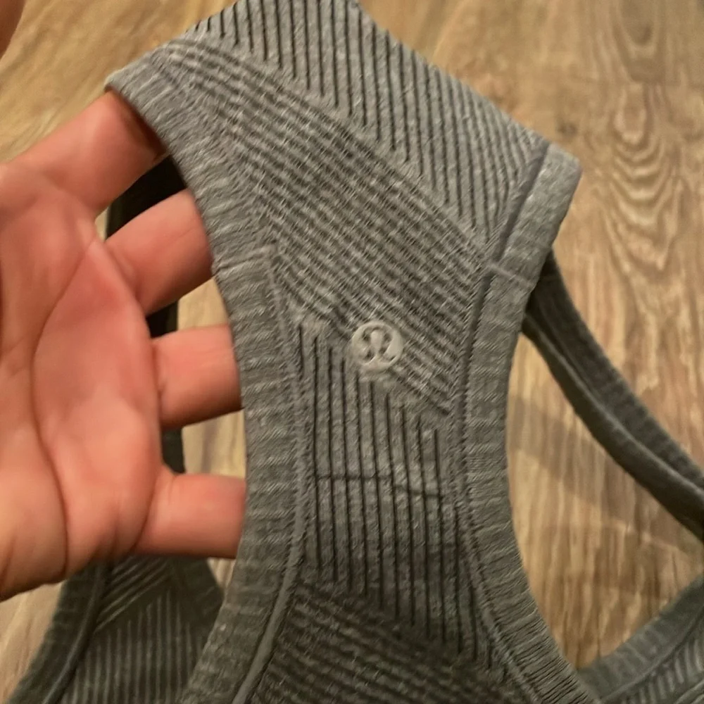 Lululemon Swiftly Tech racerback yoga tank top Heathered Slate Gray size 6 EUC